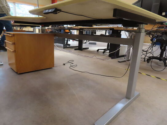 Hæve / sænkebord (200x100) med skuffemodul