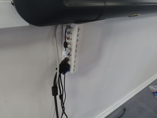 Smartboard med projector og indbyggede højtalere