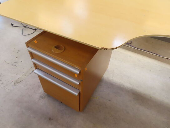 Hæve / sænkebord (200x100) med skuffemodul