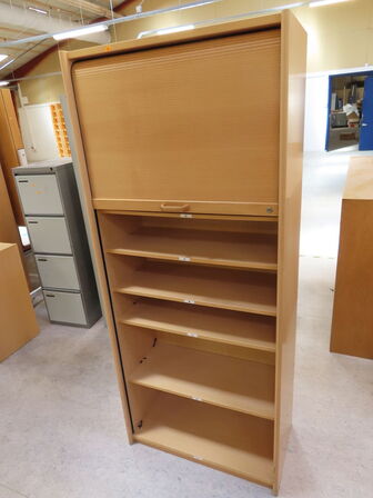 Reol med Jalousilåge