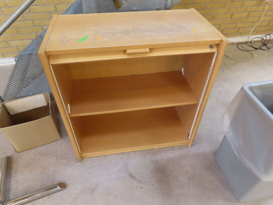 Reol med jalousilåge