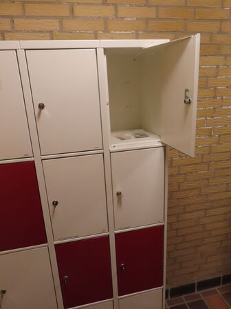 Personaleskab (Der medfølger ekstra nøgler)