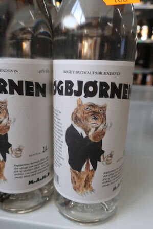 4 fl. Brændevin RØGBJØRNEN 