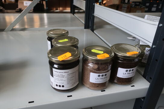 Diverse trøffelpaste samt trøffel juice 