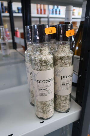 4 stk. saltkværne PROVIANT