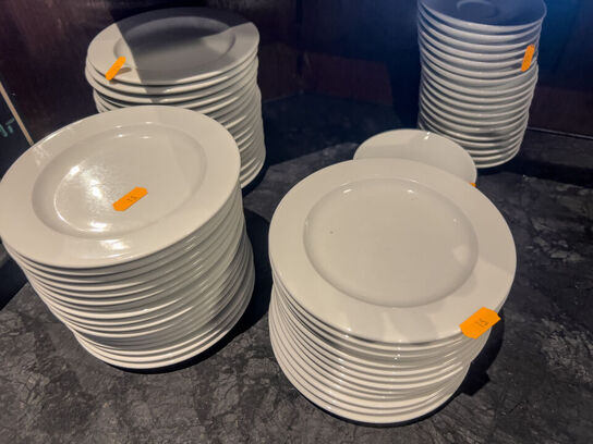 Øl/vinglas, kopper, tallerkener, flasker m.v. (se billeder)
