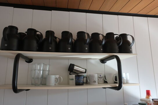 Borde, stole, airfryer m.v. 