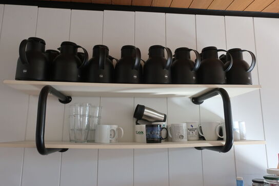 Borde, stole, airfryer m.v. 