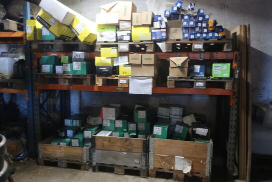 4 fag pallereoler med indhold