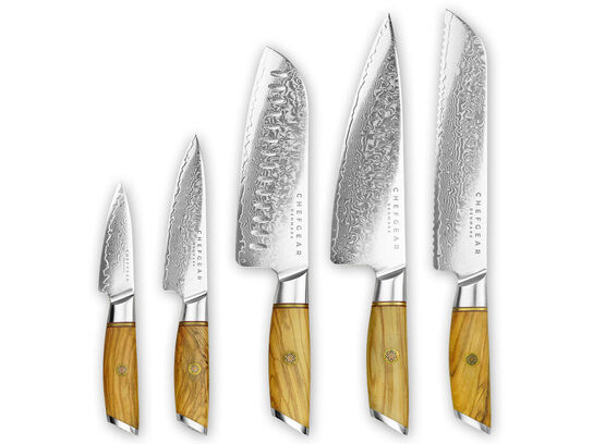 Køkkenknivsæt udført i 73 lags pulverstål