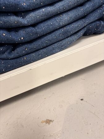 Stort parti dametøj – blandede styles og størrelser SE BILLEDER