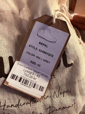 Stort parti dametøj – blandede styles og størrelser SE BILLEDER