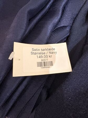 Stort parti dametøj – blandede styles og størrelser SE BILLEDER