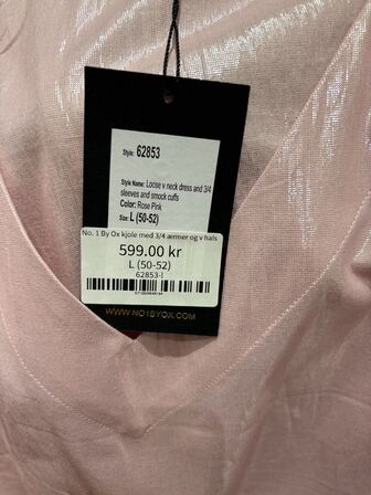 Stort parti dametøj – blandede styles og størrelser SE BILLEDER
