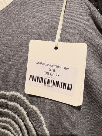 Stort parti dametøj – blandede styles og størrelser SE BILLEDER
