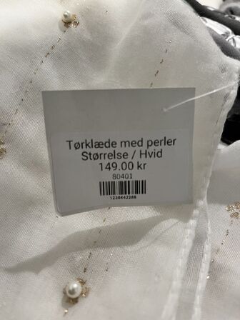 Stort parti dametøj – blandede styles og størrelser SE BILLEDER