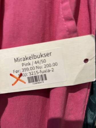 Stort parti dametøj – blandede styles og størrelser SE BILLEDER