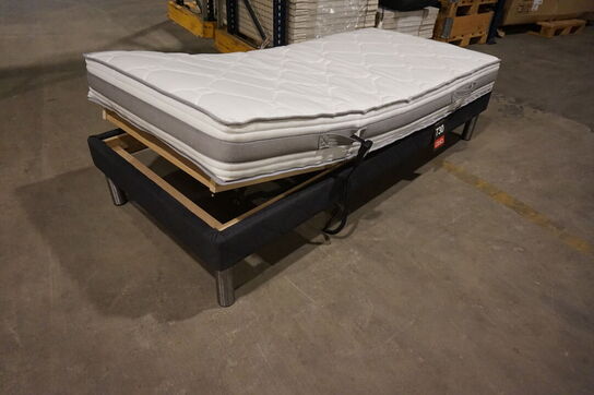 Vega elevationseng med Nordisk fjer Comfort madras 90x200 cm 