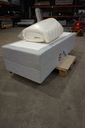 Nordisk Fjer B110 seng med opbevaring 80x200 cm lysegrå 