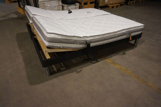 Vega elevationseng med Nordisk fjer Comfort madrasser 180x200 cm 