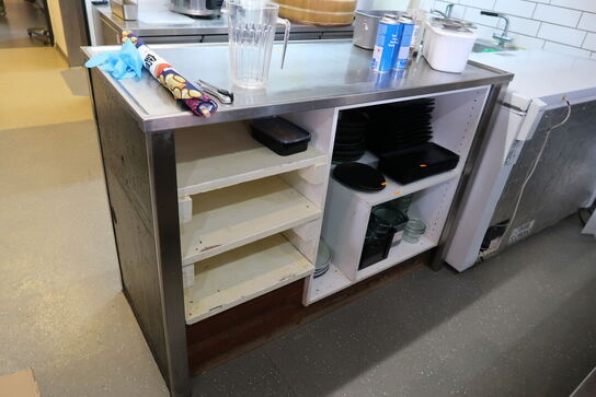 Rustfri stålbord uden indhold