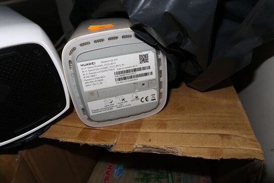 2 stk. trådløse routere ZYXEL NR5103EV3