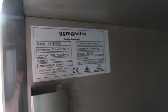 Fryseskab GGM GASTRO KSJ650ND