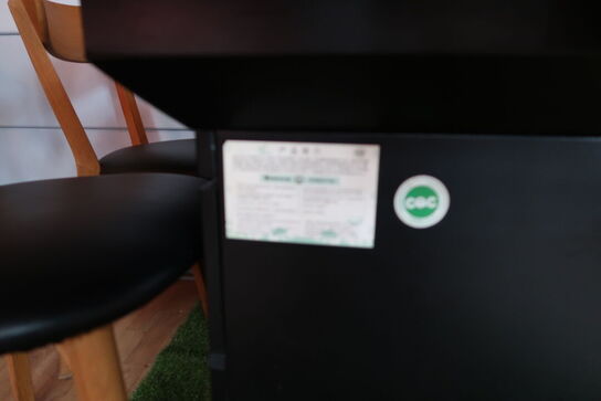 Bord med indbygget grill HNTAI ROASTER med  stk. stole