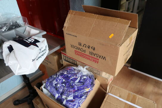 Bord samt wasabi pulver m.m.