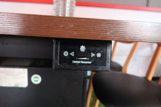 Bord med indbygget grill HNTAI ROASTER med 5 stk. stole