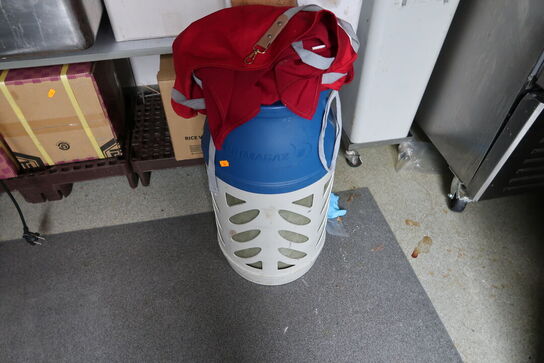 Gasflaske samt div. Sojasovs m.m.