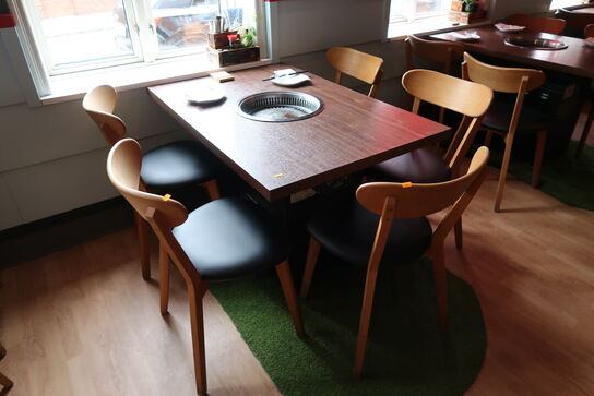 Bord med indbygget grill HNTAI ROASTER med 5 stk. stole