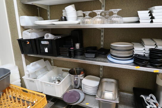 Div. Rustfri stålhylder med indhold