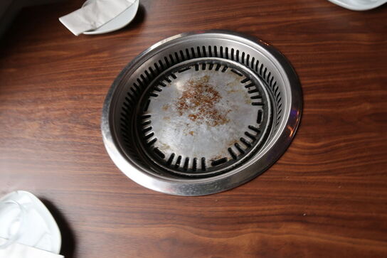 Bord med indbygget grill HNTAI ROASTER med 4 stk. stole