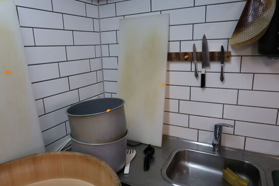 Div. Skærebrætter, fad, skåle m.m.