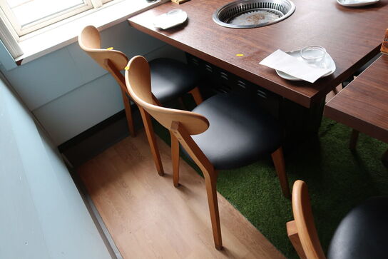 Bord med indbygget grill HNTAI ROASTER med 4 stk. stole