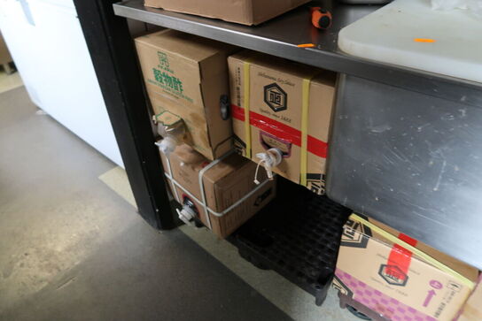 Gasflaske samt div. Sojasovs m.m.