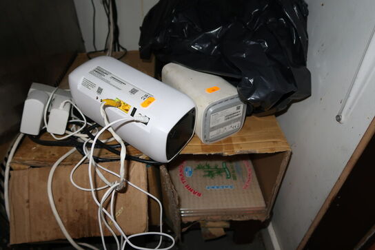 2 stk. trådløse routere ZYXEL NR5103EV3