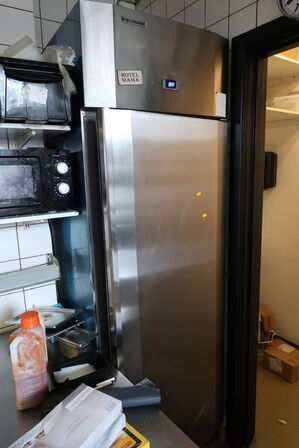 Køleskab INFRICO ASG700II