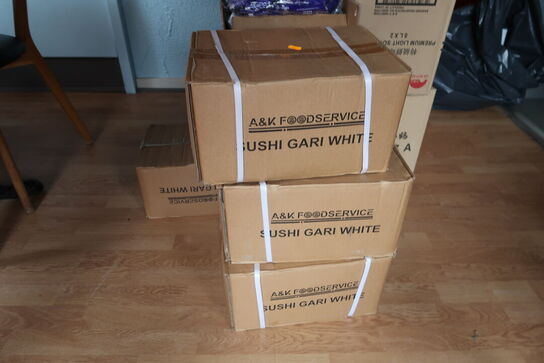 Bord samt wasabi pulver m.m.