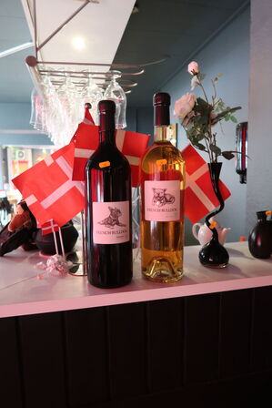 2 stk. magnum vinflasker FRENCH BULLDOG Grenache 2020, Rosé 2020