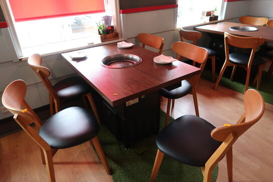 Bord med indbygget grill HNTAI ROASTER med 5 stk. stole