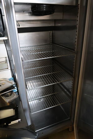 Køleskab INFRICO ASG700II