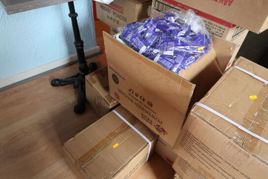 Bord samt wasabi pulver m.m.