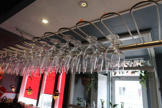 Glashylde med div. Glas