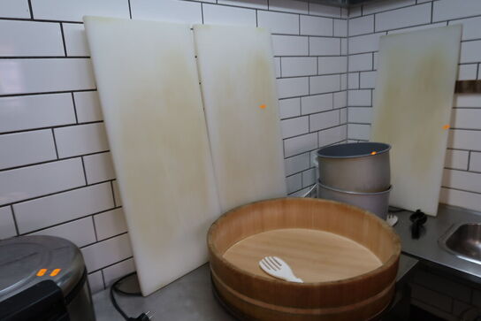 Div. Skærebrætter, fad, skåle m.m.