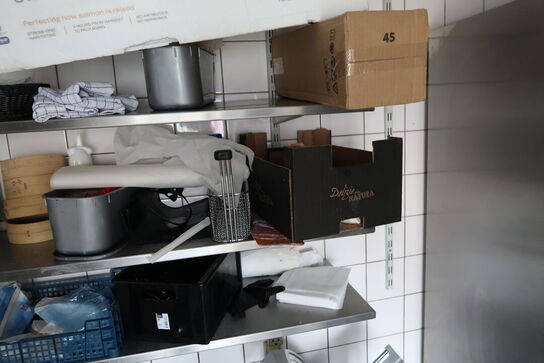 3 stk. rustfri stålhylder med indhold