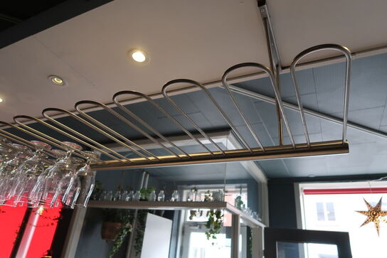 Glashylde med div. Glas