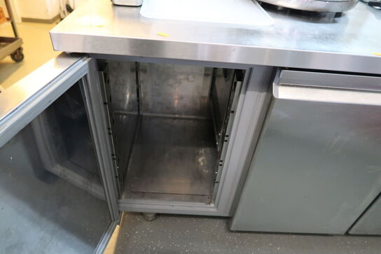 Kølebord INTERLUX CGN3-MT-DZ-6D-R290