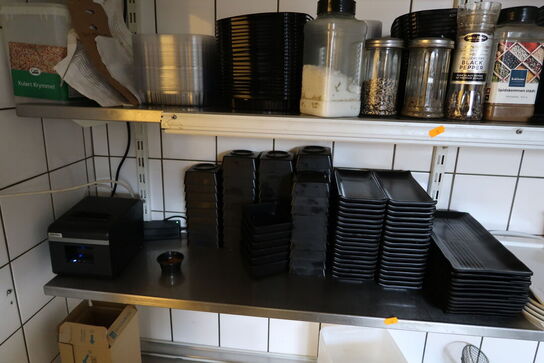 3 stk. rustfri stålhylder med indhold